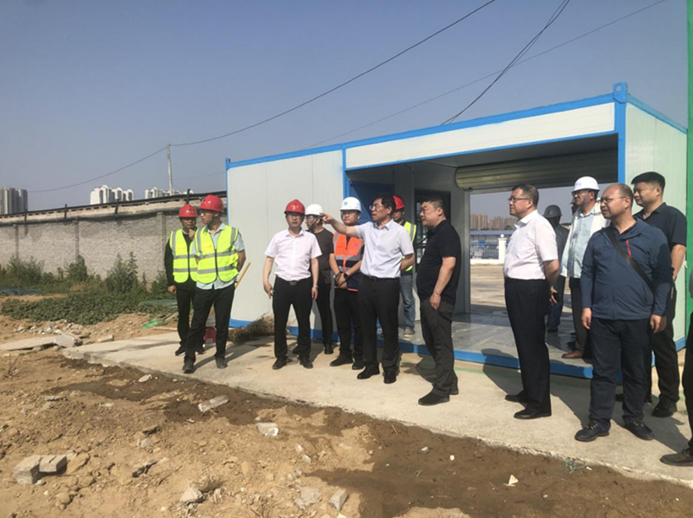 鄭州市建設(shè)投資集團(tuán)有限公司黨委書記、董事長(zhǎng)汪洋到侯寨新鎮(zhèn)區(qū)安置區(qū)調(diào)研項(xiàng)目建設(shè)工作